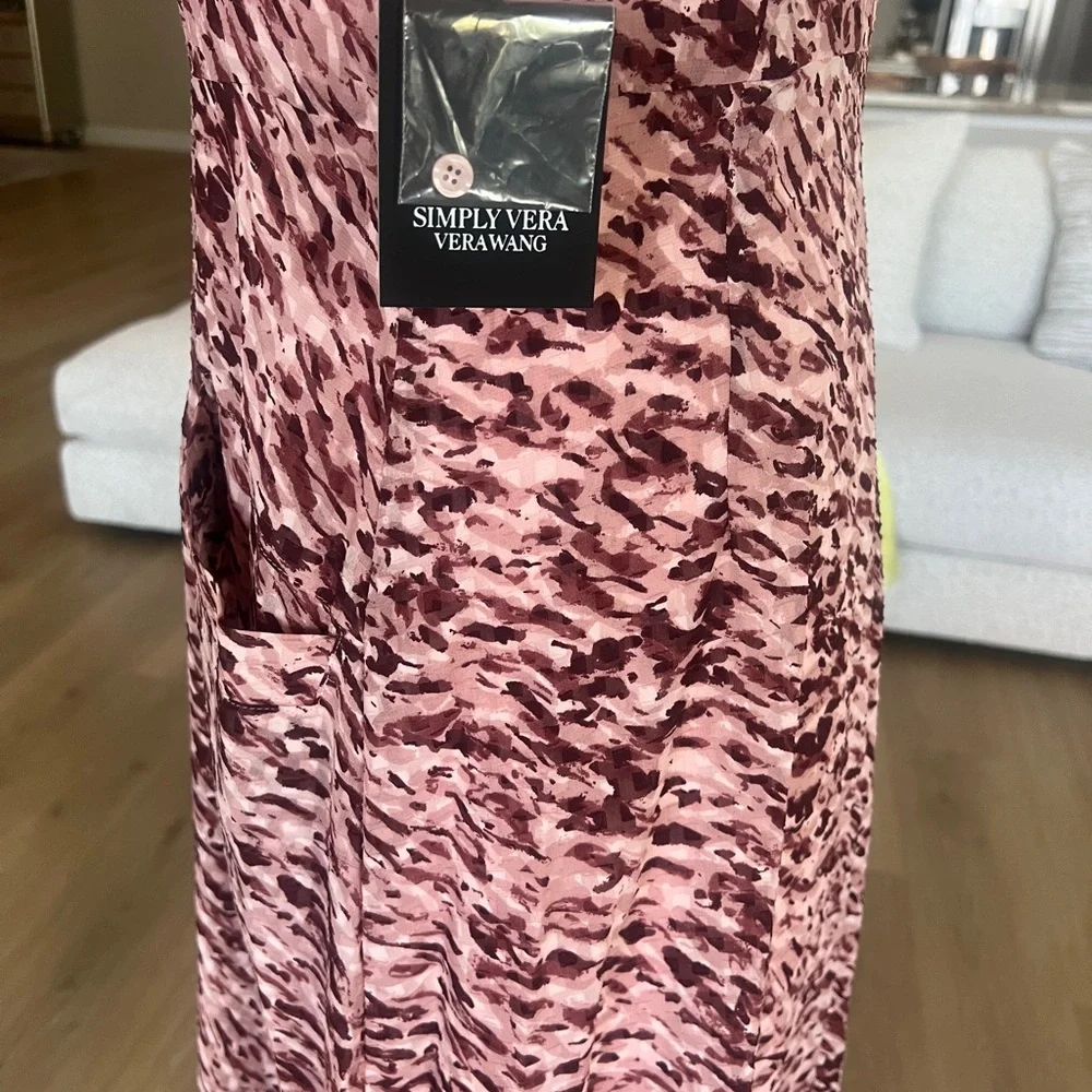 Simply Vera Vera Wang Pink Animal Print Midi Dress - size medium. M - Picture 6 of 9